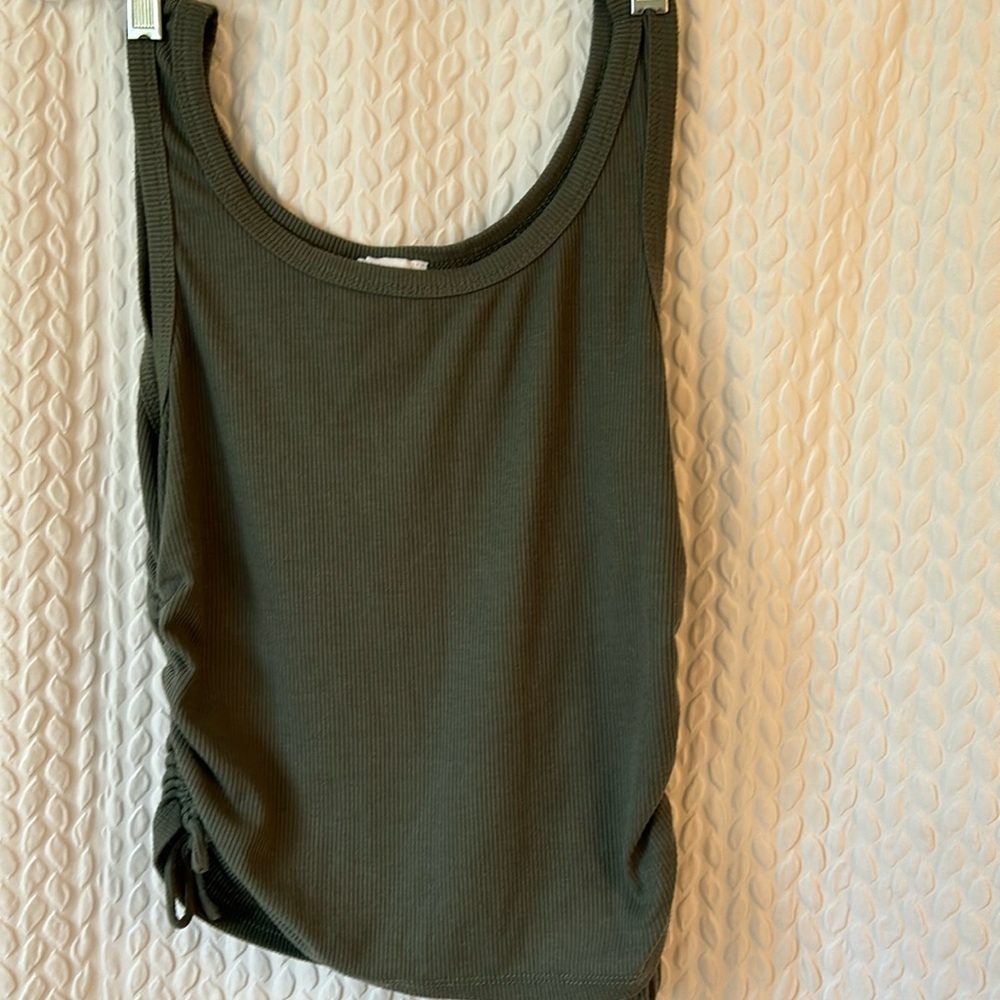 Princess Polly Tank Top. Size 8.